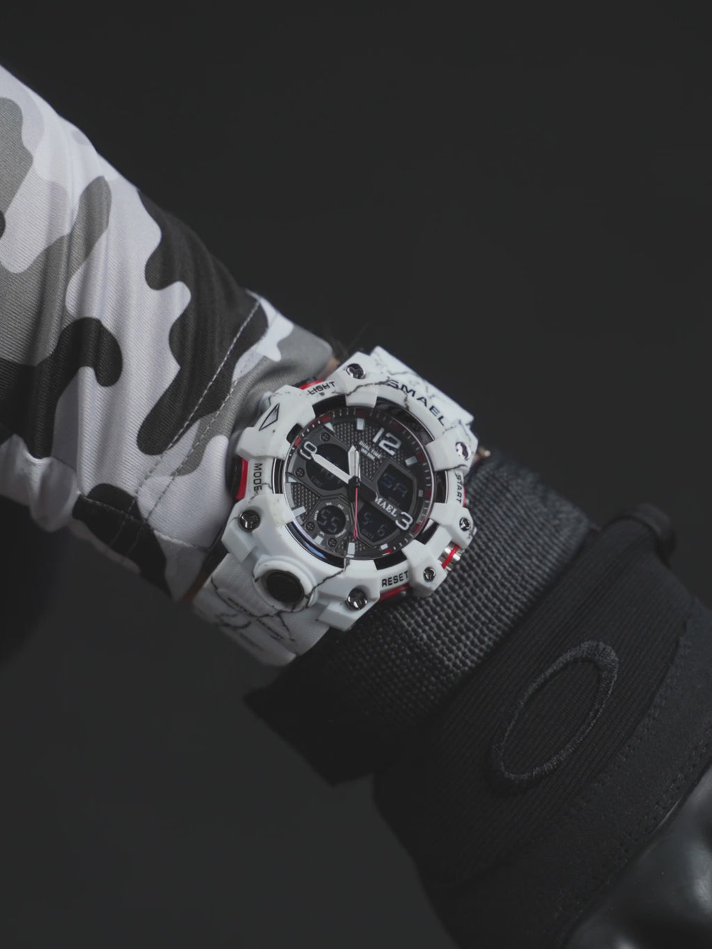 Reloj Táctico Militar Zynex - Edición Black OPS Impermeable